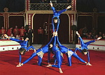 Mussina Truppen fra Kazakhstan, akrobatik.